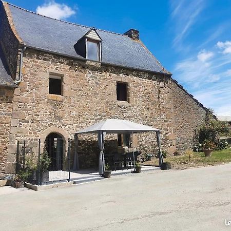 Gite Equestre Dans Centre Equestre Vers Saint Malo Plerguer Ngoại thất bức ảnh