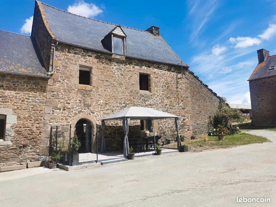 Gite Equestre Dans Centre Equestre Vers Saint Malo Plerguer Ngoại thất bức ảnh